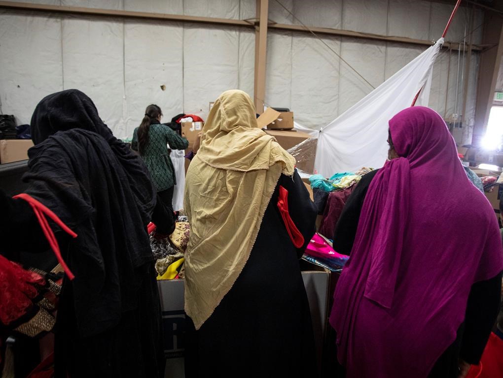 Ottawa est pressé d'éliminer le plafond du programme pour les réfugiés afghans