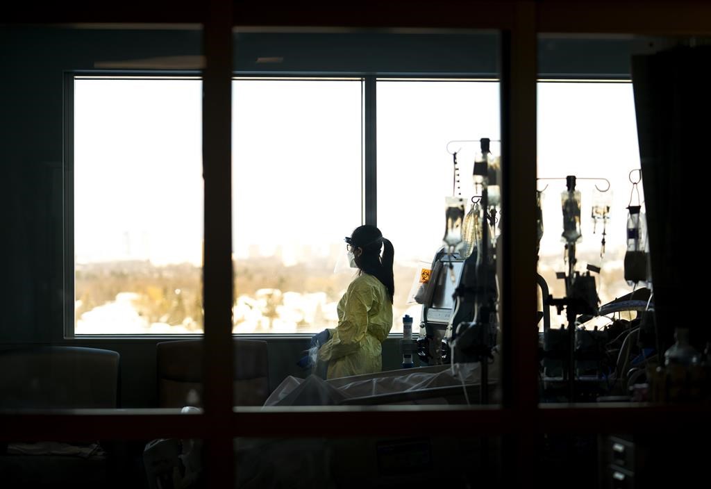 L'Ontario facilite les inscriptions professionnelles des infirmières et des médecins