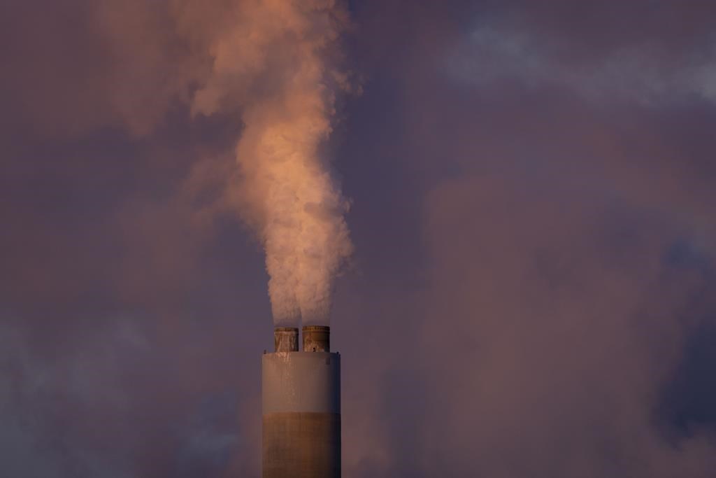 Oxfam: les banques financent grandement des émissions de dioxyde de carbone