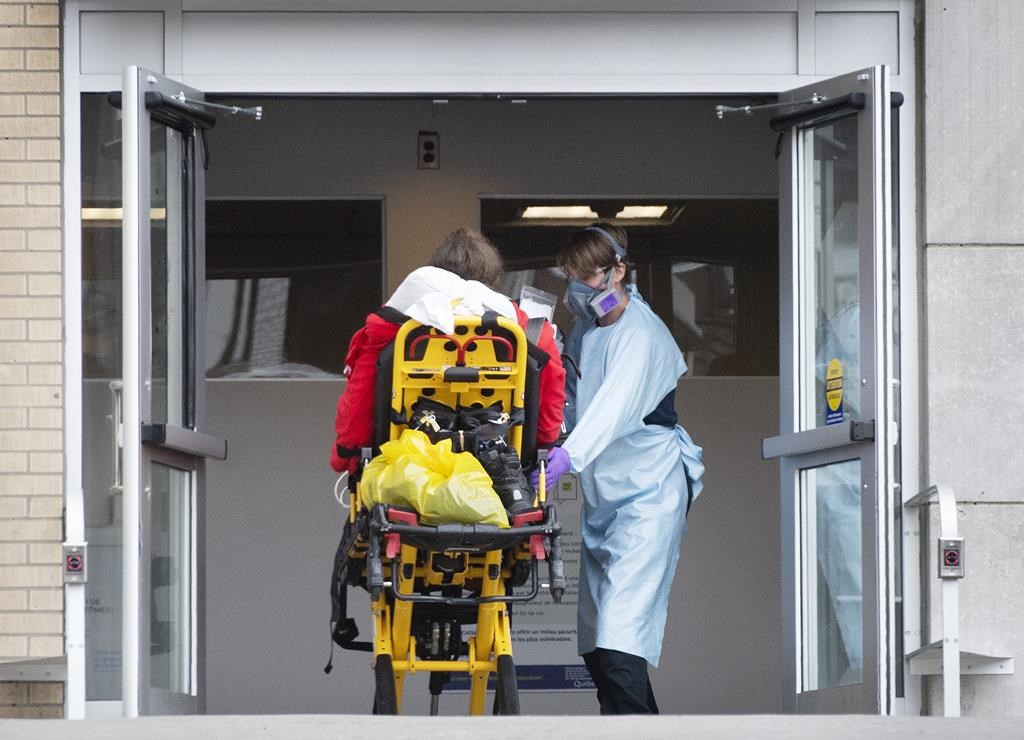 COVID-19: Quinze nouveaux décès constatés, les hospitalisations sont en baisse