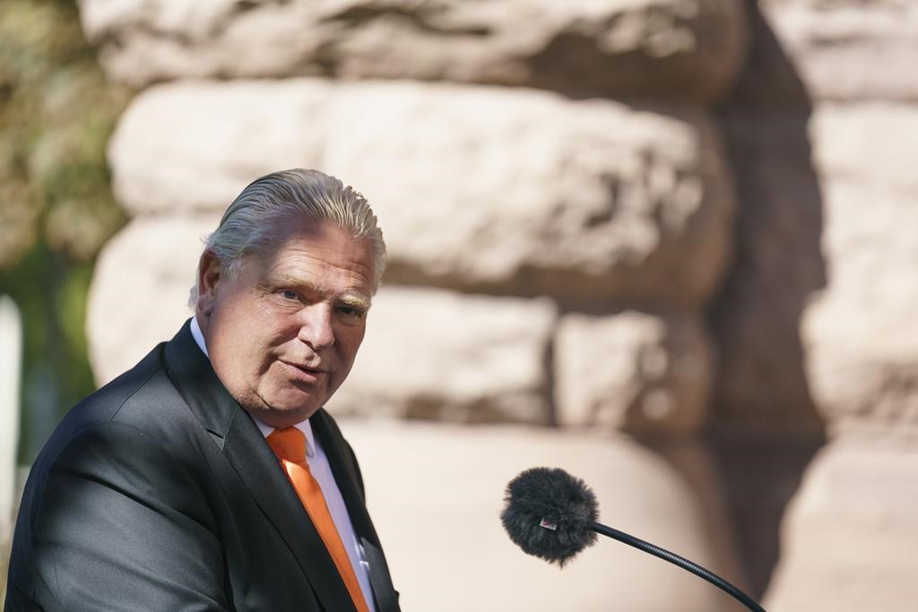 Doug Ford exhorte les travailleurs de l'éducation à ne pas faire la grève