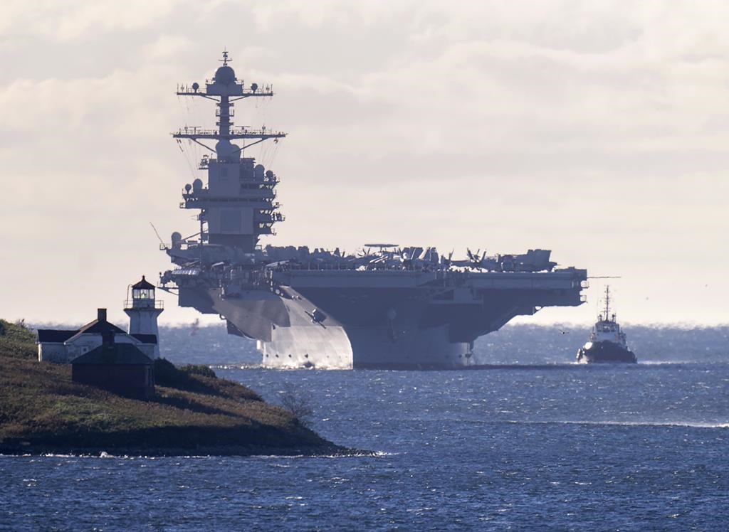 Un porte-avions américain accoste dans le port de Halifax pour renforcer les liens
