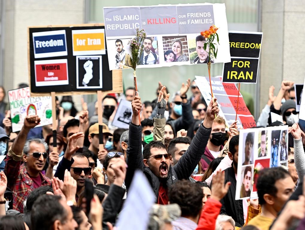 Le Canada impose de nouvelles sanctions à des responsables iraniens et à des entités