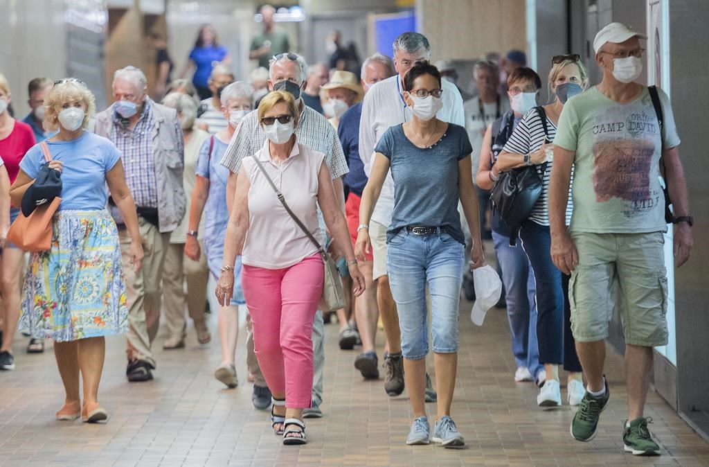 COVID-19: les cas et les hospitalisations sont toujours à la hausse