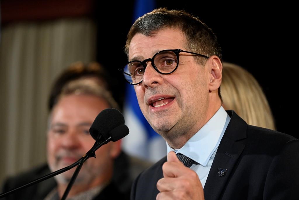 Pour se faire entendre, le Parti conservateur envisage d'organiser des manifestations
