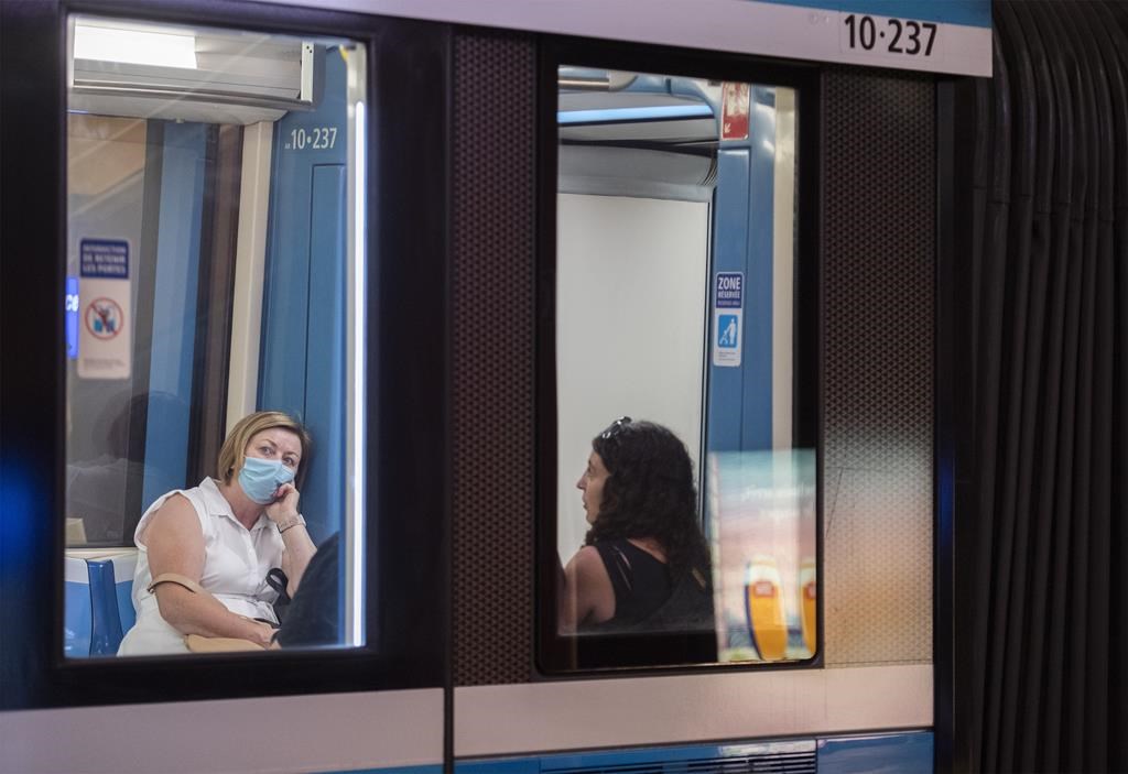 COVID-19: les hospitalisations descendent sous la barre des 2000