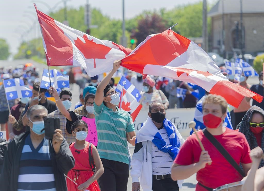 Régularisation des sans statut: on demande à Québec de s'aligner sur Ottawa