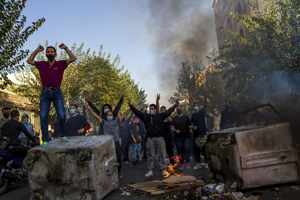 Le Canada impose des sanctions à la police iranienne et à l'université Al-Mustafa