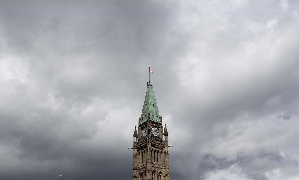 Le déficit fédéral du dernier exercice financier a été moins important que prévu