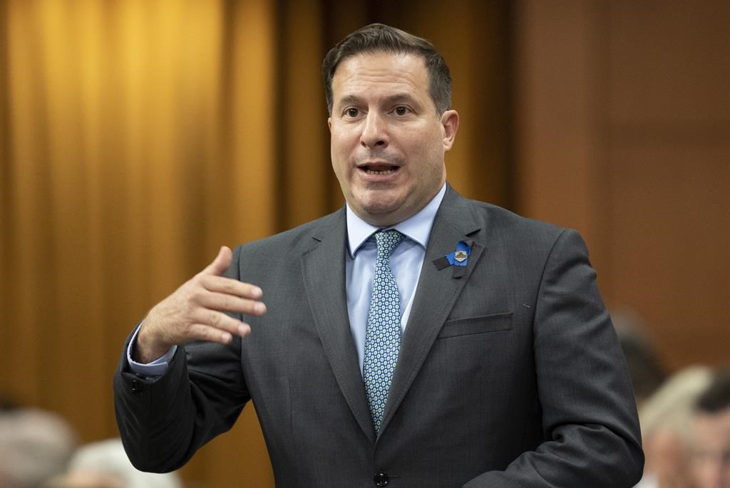 Mendicino confirme que c'est le gouvernement qui a choisi d'invoquer les mesures