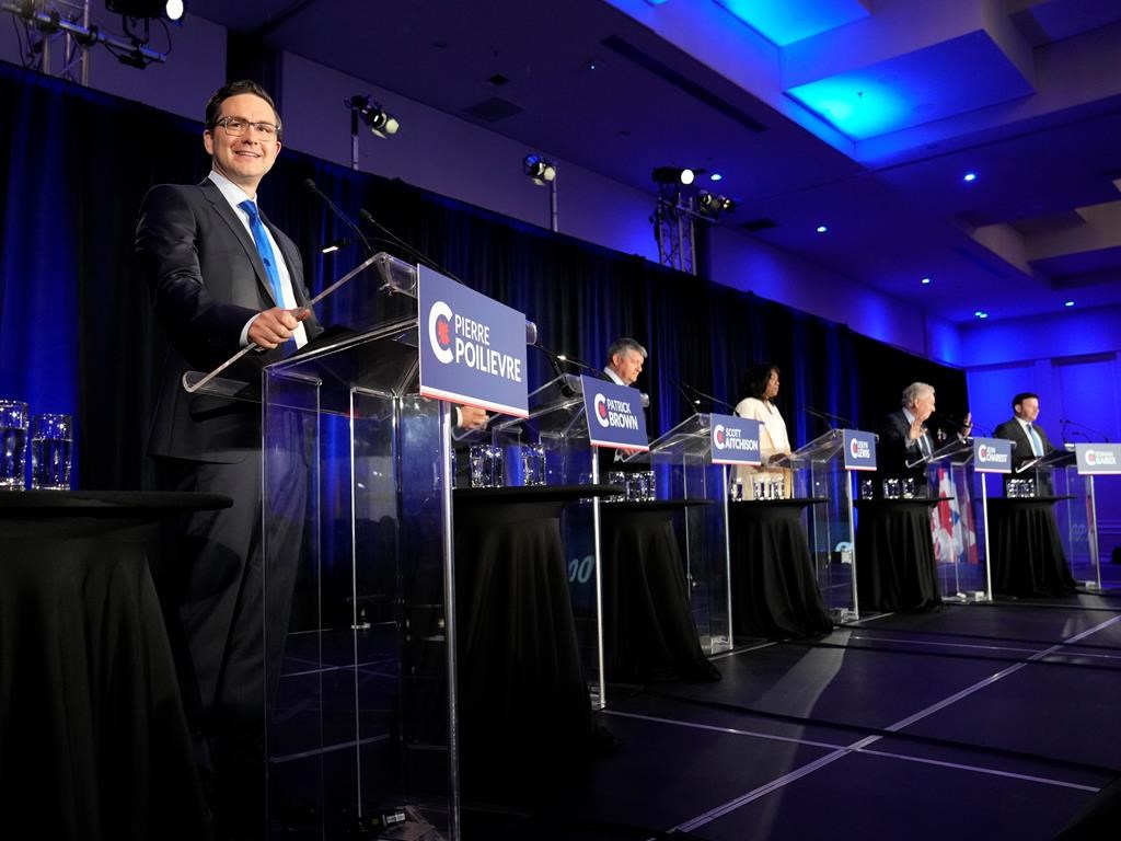 Poilievre nomme deux anciens adversaires à la chefferie dans son «cabinet fantôme»