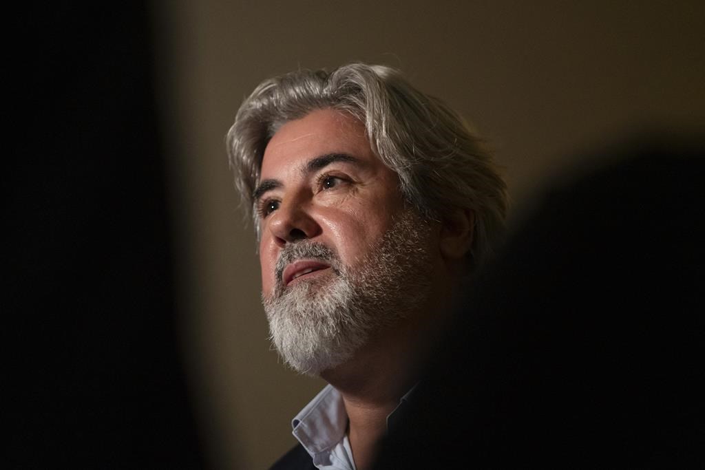 Incident: Pablo Rodriguez interpellé en pleine conférence de presse par un homme
