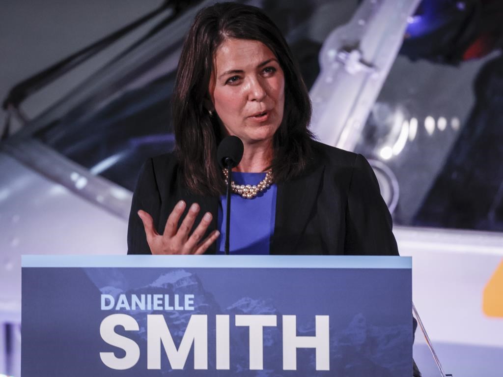 Un comté rural se libère pour l'entrée de Danielle Smith à l'Assemblée législative