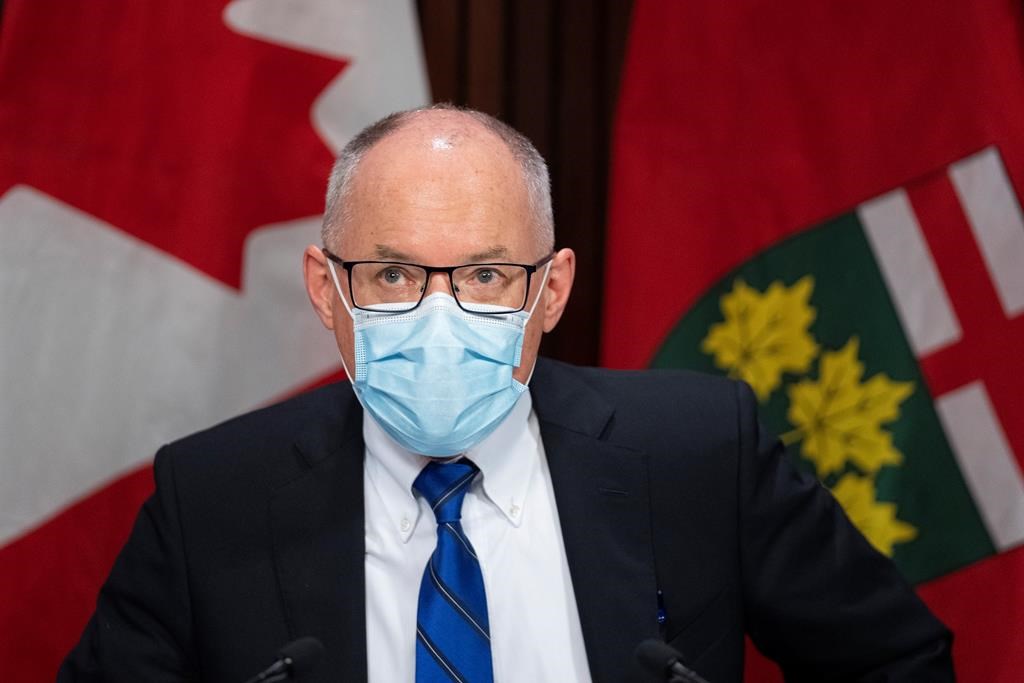 Le médecin hygiéniste en chef l'Ontario devrait recommander lundi le port du masque