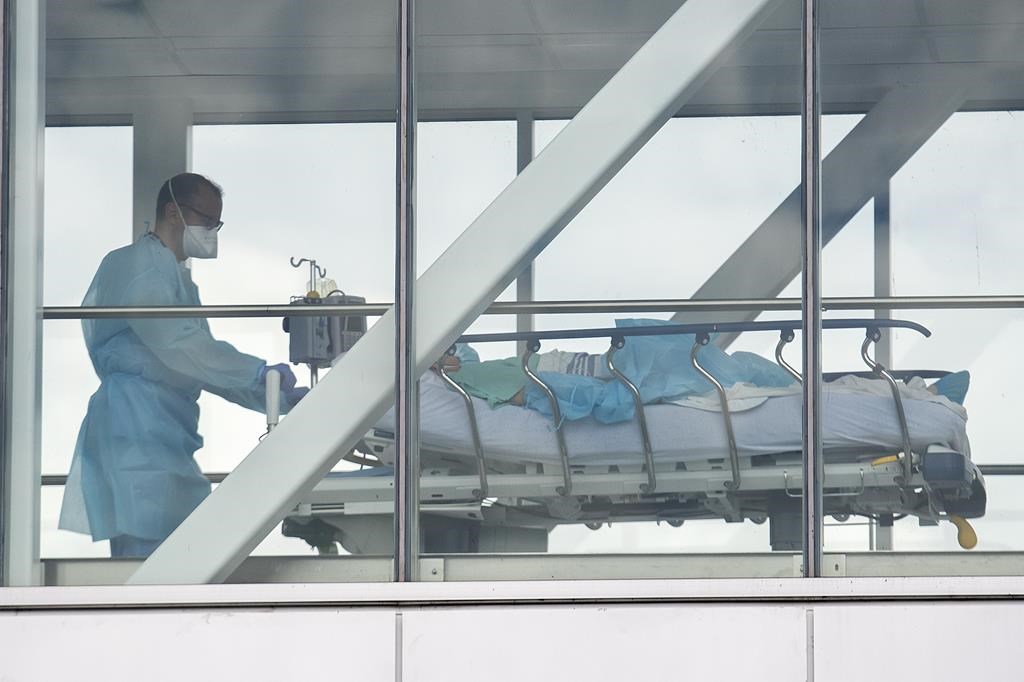 Québec enregistre une diminution importante des hospitalisations liées à la COVID-19