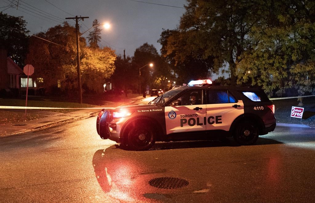 La police enquête sur une fusillade qui a fait un mort à Toronto