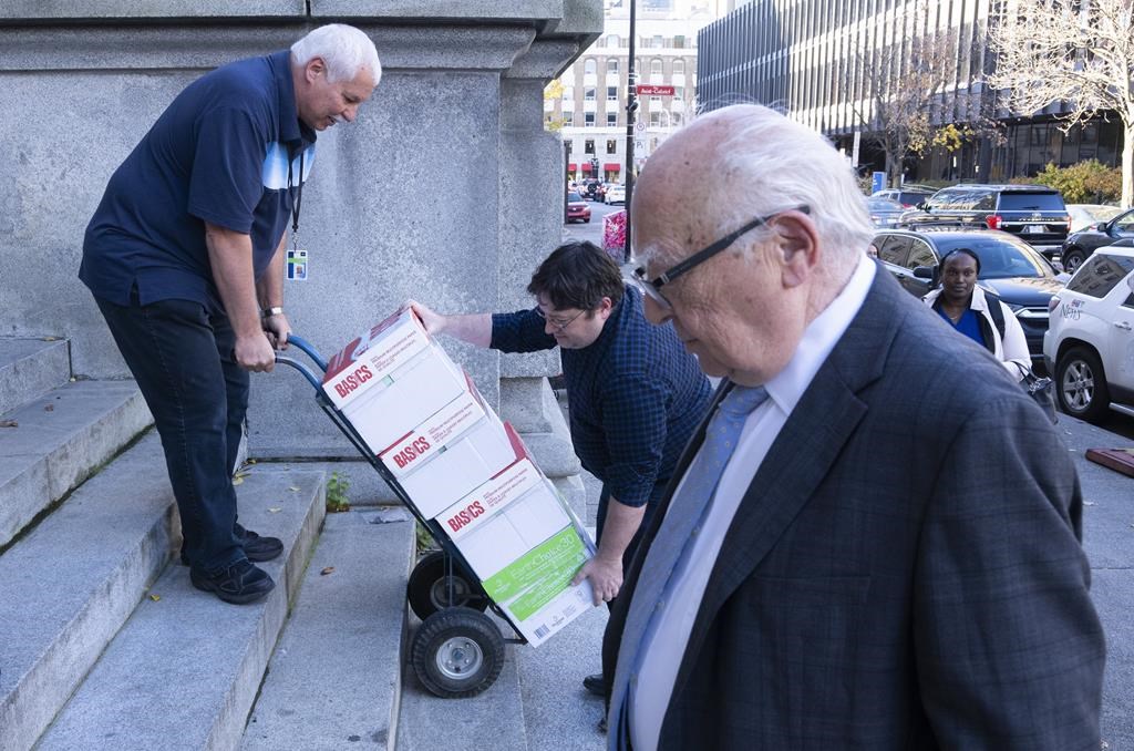 Loi 21: l'appel provoque un débat sur une contradiction inhérente à la Charte