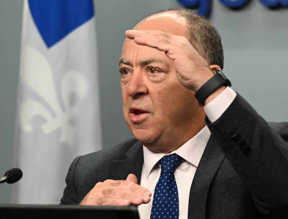Dubé mise sur la gestion locale des horaires des infirmières et le décloisonnement
