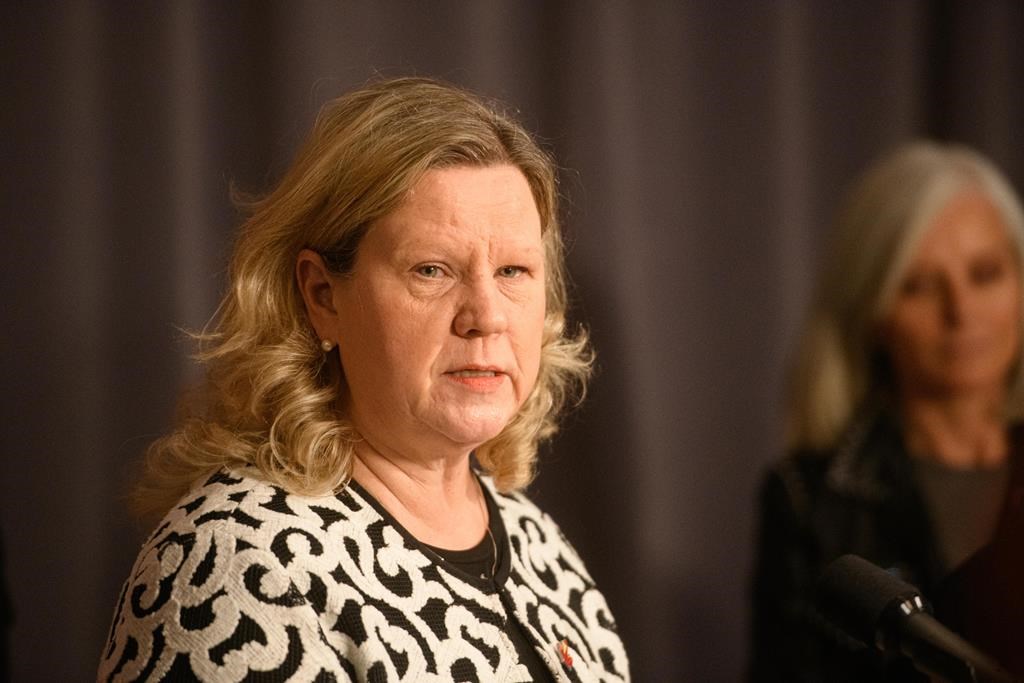 Commission Rouleau: la plus haute fonctionnaire du Canada devrait témoigner