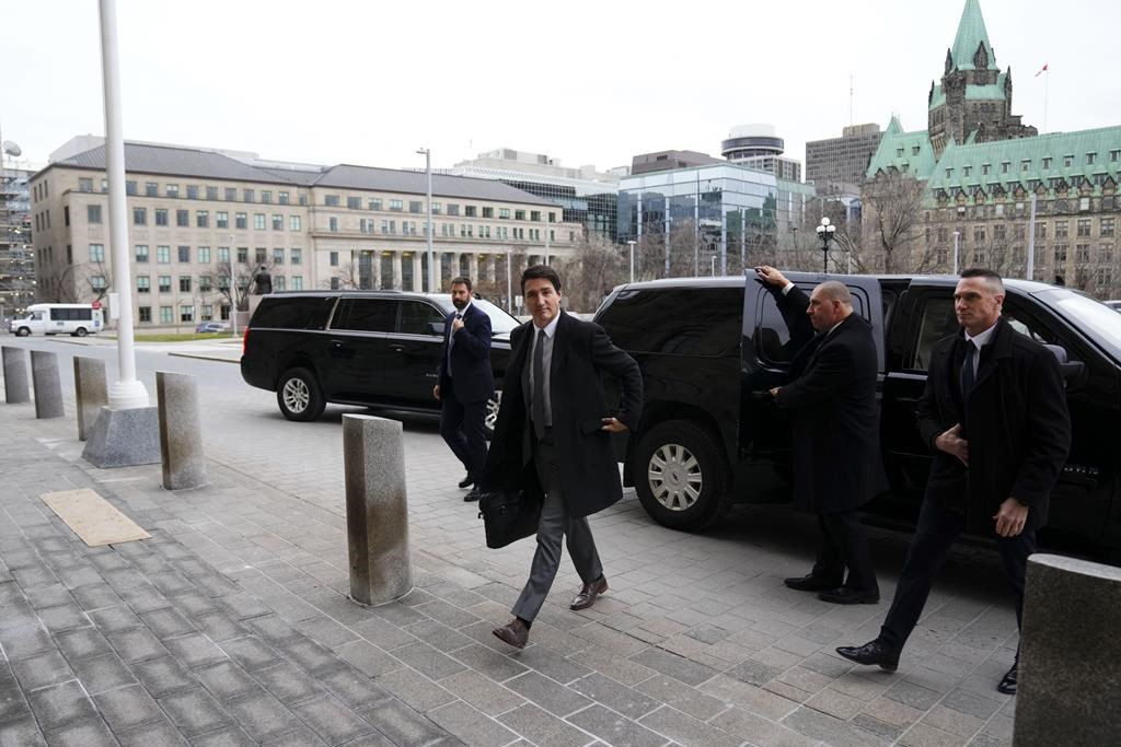 Trudeau n'exclut rien concernant le projet de loi sur la souveraineté de l'Alberta