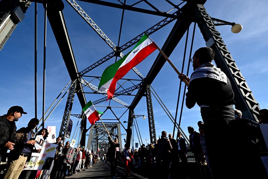 La diaspora iranienne s'indigne d'un prix que doit recevoir un médecin de Téhéran