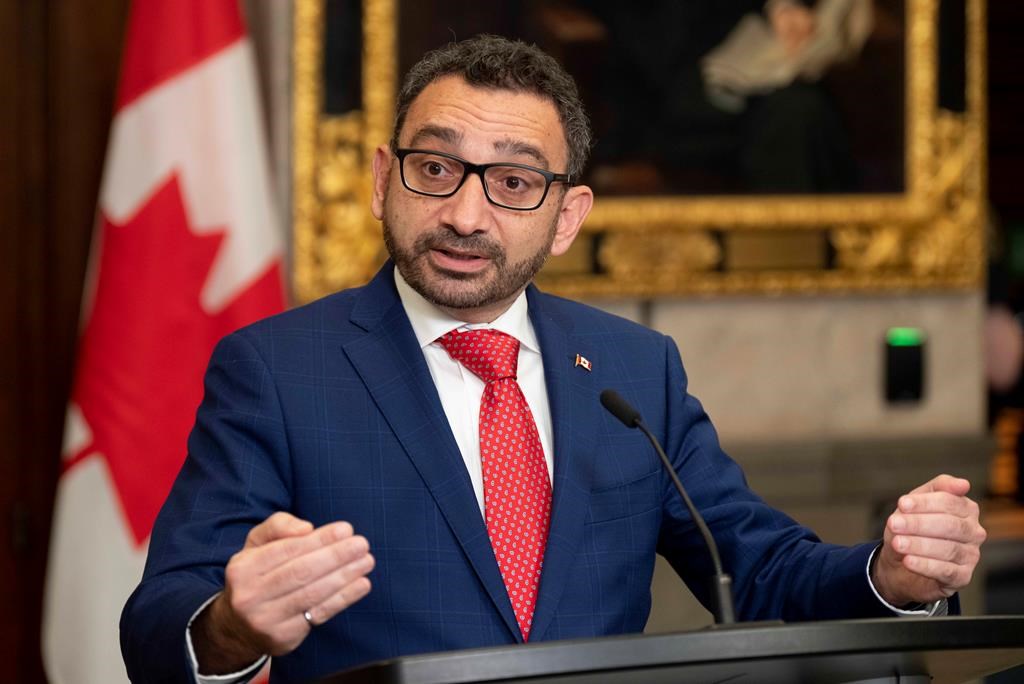 Ottawa «encourage fortement» les voyageurs à porter le masque en avion et en train