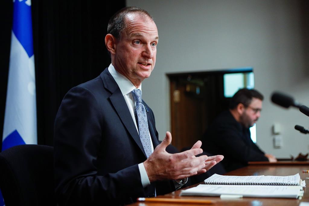 Lutte à l'inflation: Québec prépare l'envoi de chèques de 600 $ ou 400 $