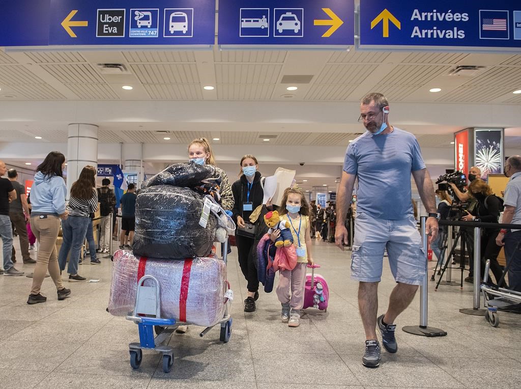 La population du Canada augmente plus vite qu'elle ne l'a fait depuis des décennies