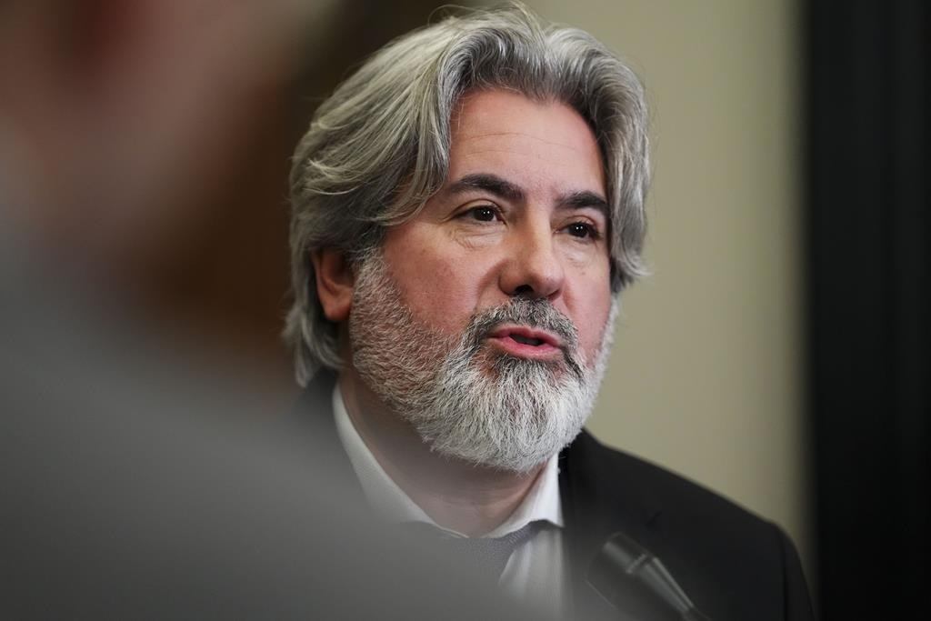 Projet de loi C-11: Pablo Rodriguez semble s'impatienter face au Sénat
