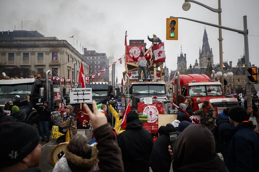 «Le manifestant du convoi» personnalité médiatique de l'année de La Presse Canadienne