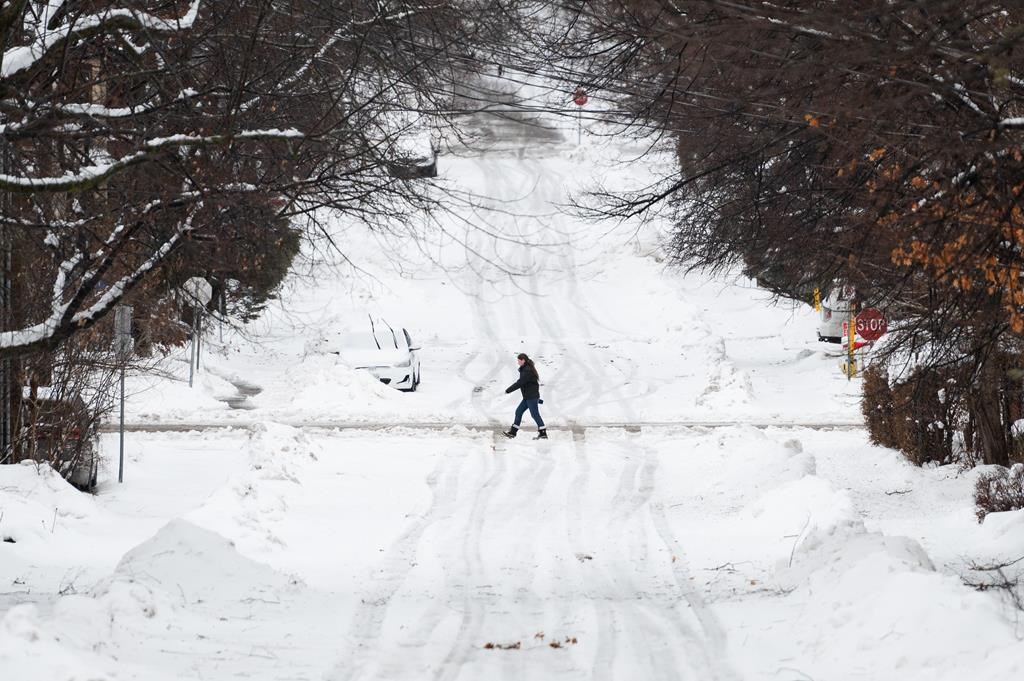 Les tempêtes de neige provoquent le chaos dans une grande partie du pays