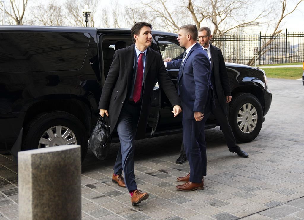 Justin Trudeau évite de critiquer ouvertement la Loi sur la souveraineté de l'Alberta