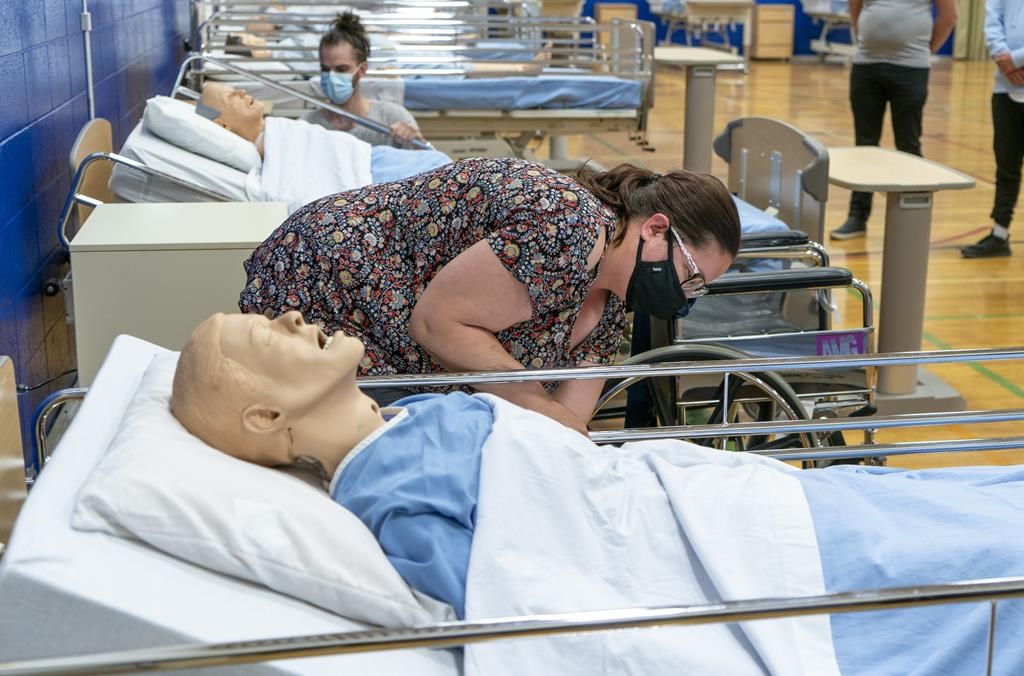 Des préposés aux bénéficiaires embauchés avant même d'être formés