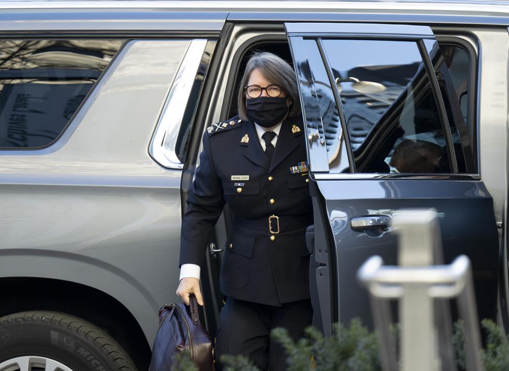 La commission Rouleau entend des experts sur la séparation entre police et politicien