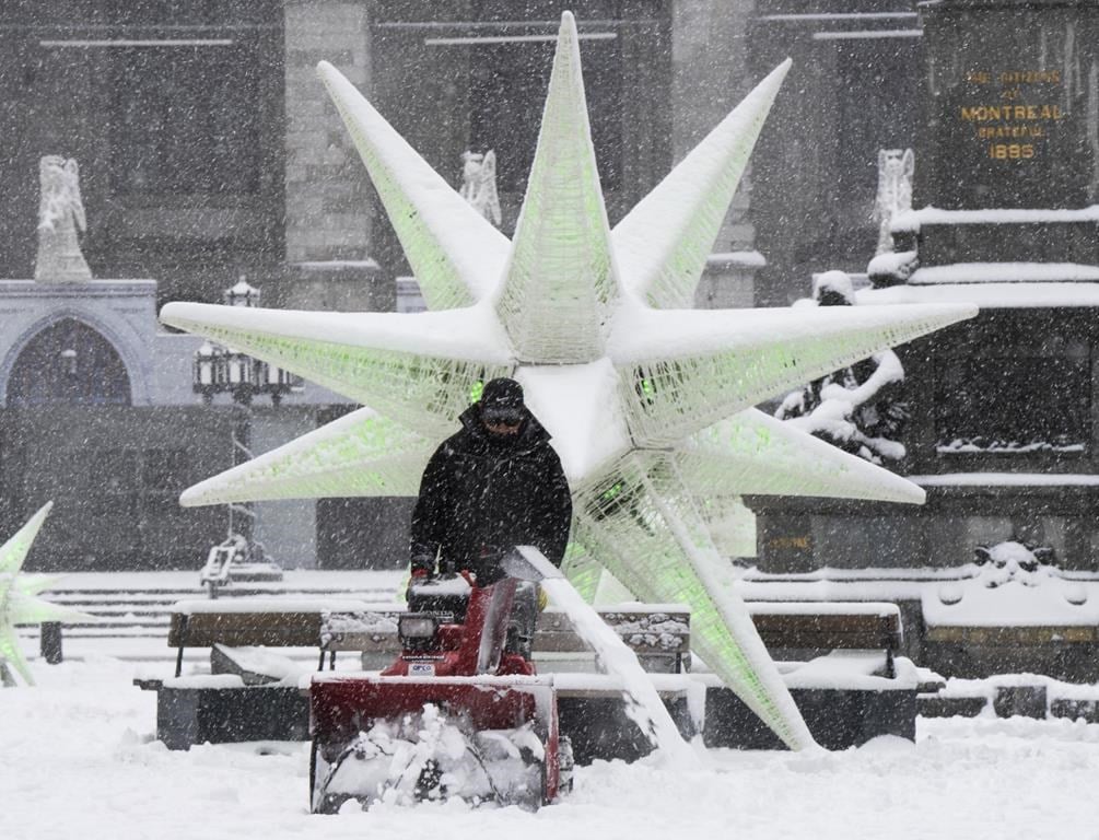 Neige, vents forts, poudrerie et pluie verglaçante à venir sur le Québec
