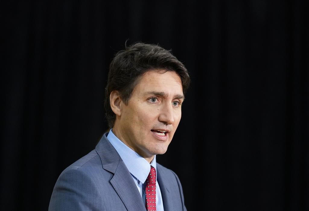 Armes à feu: Trudeau promet de ne pas s'en prendre aux chasseurs