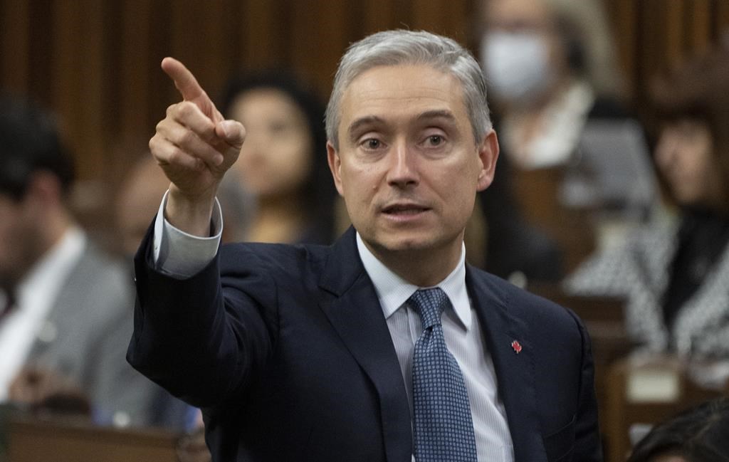 Ottawa veut resserrer l'examen des investissements pour assurer la sécurité nationale