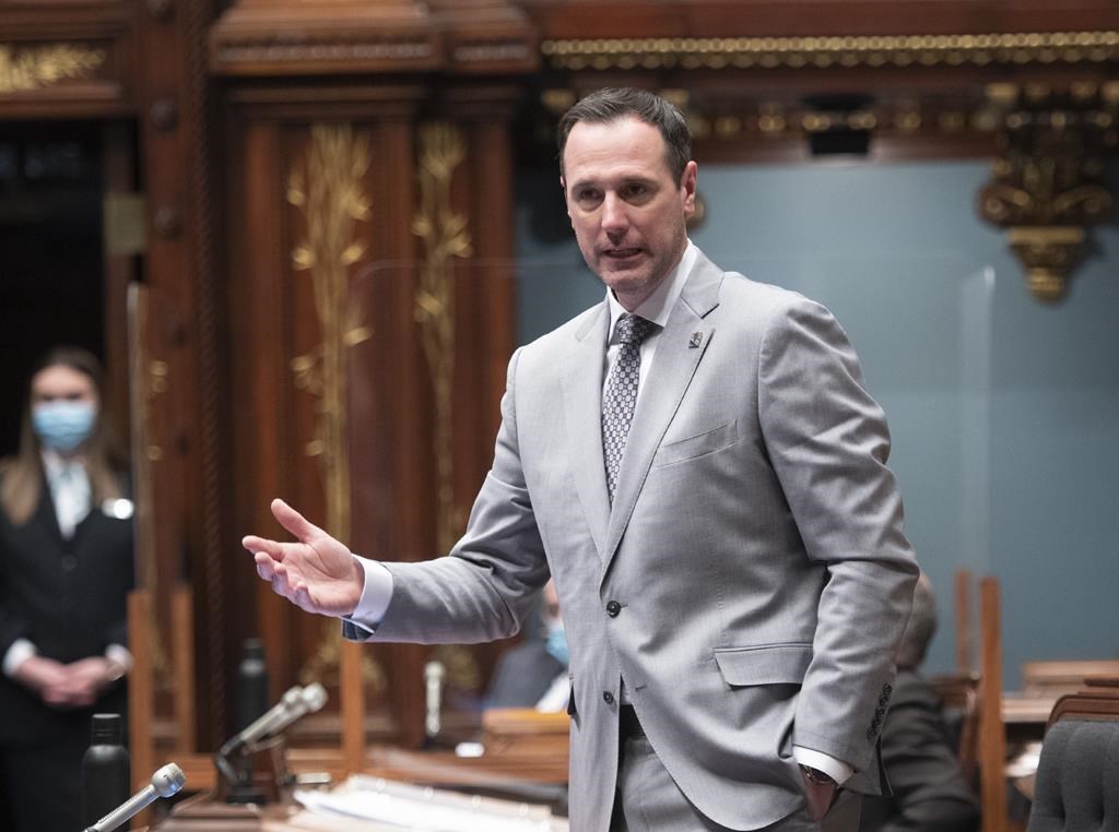 Québec dépose son projet de loi 4 éliminant l'obligation de prêter serment au roi