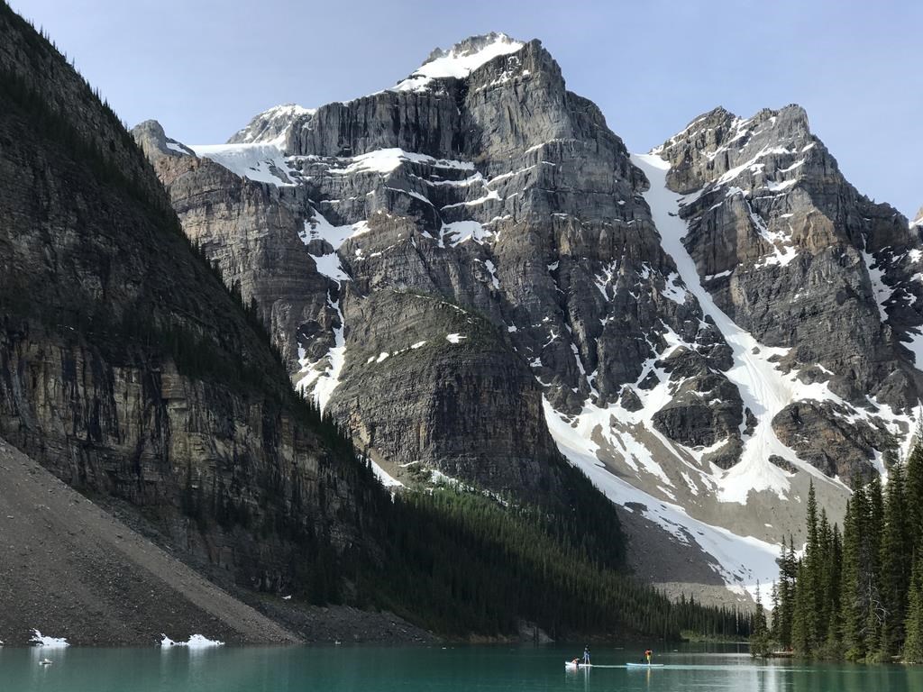 La restriction des véhicules personnels au lac Moraine était attendue par plusieurs