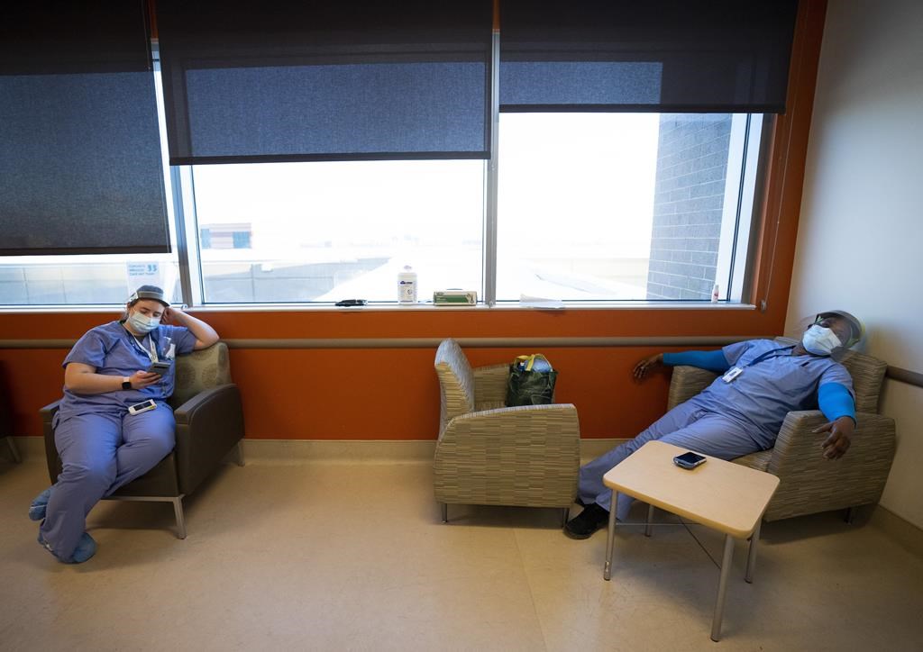 Les négociations des infirmières en Ontario seront teintées par le recours au privé