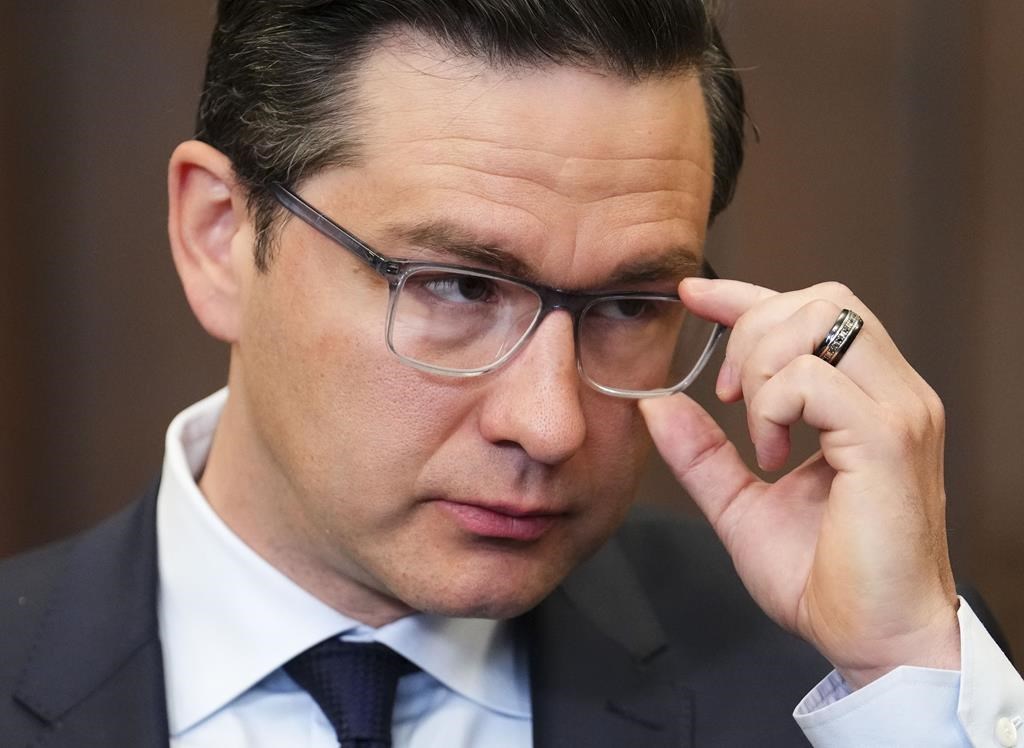 Des expertes contestent les propos de Poilievre sur les libérations sous caution