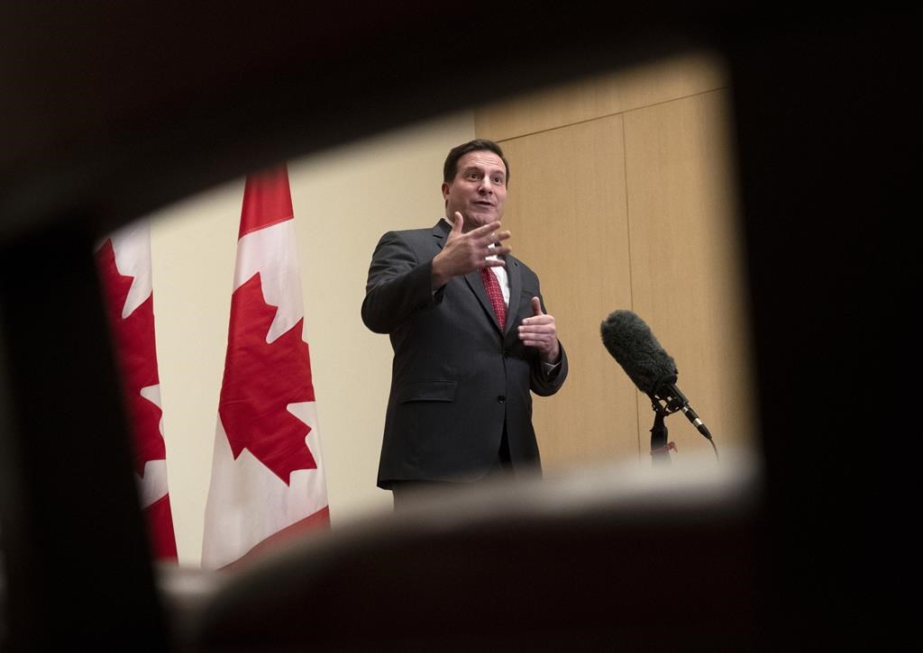 Il n'existe aucune menace à la sécurité nationale liée aux contrats avec Sinclair