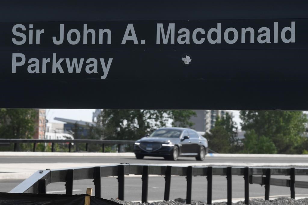 Ottawa: la promenade John A. Macdonald changera son nom controversé