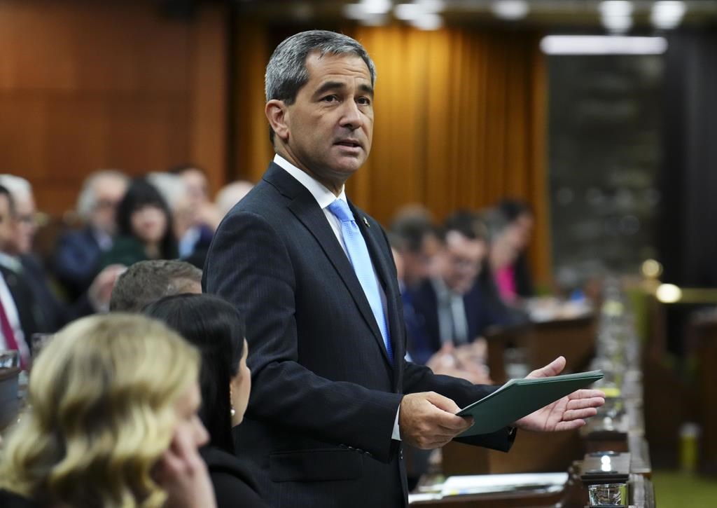 Les conservateurs disent «ben, oui» au recours préventif à la clause dérogatoire