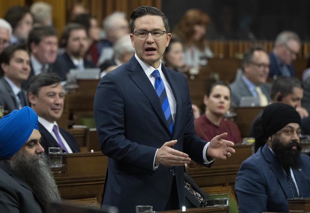 Pierre Poilievre s'engage à respecter l'offre fédérale sur les transferts en santé