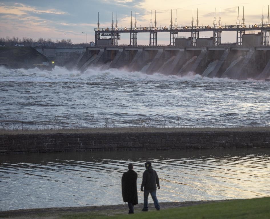 Avenir énergétique: une centaine de signataires réclament un BAPE