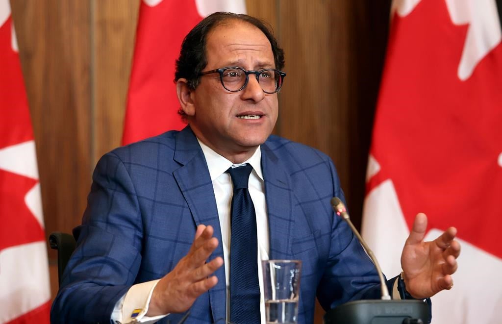 Un comité parlementaire en voyage en Europe estime que l'OTAN doit s'agrandir