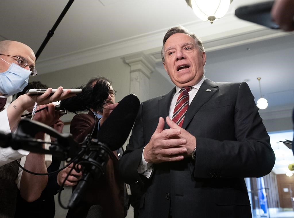 Un an après l'invasion russe, François Legault rencontre des Ukrainiens
