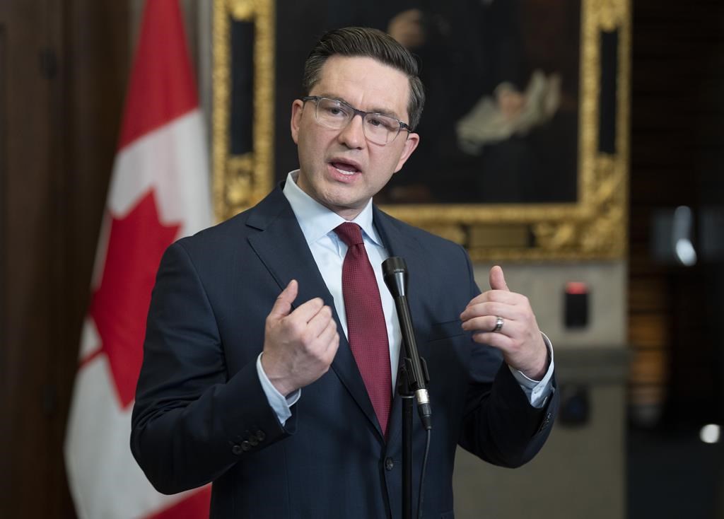 Pierre Poilievre exige de «fermer» le chemin Roxham d'ici 30 jours