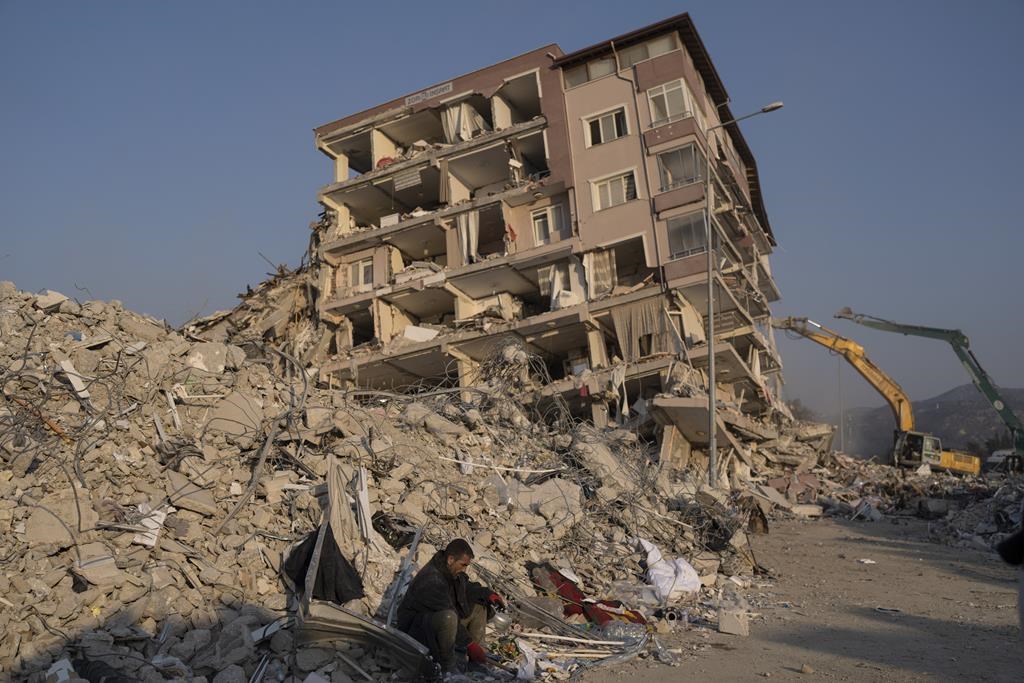 Tremblement de terre en Turquie: des frères canadiens recherchent leur sœur